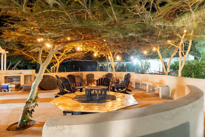 Outdoor lounge